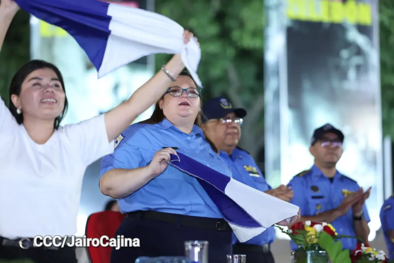 Daniel y Rosario presiden Acto Central por el Día de la Dignidad Nacional