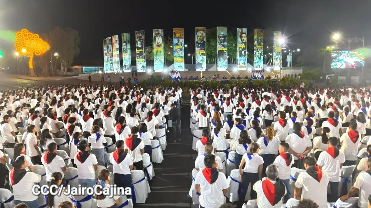 Daniel y Rosario presiden Acto Central por el Día de la Dignidad Nacional