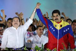Daniel y Rosario celebran el 35/19 en Plaza La Fé