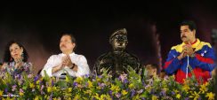 Daniel y Rosario celebran el 35/19 en Plaza La Fé