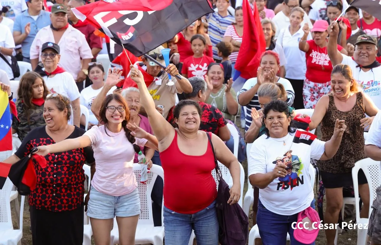Multitudinaria caminata recuerda la histórica toma del Fortín de Acosasco en León