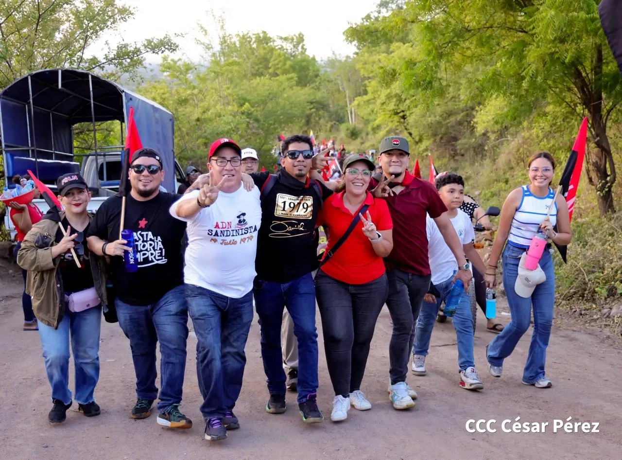 Multitudinaria caminata recuerda la histórica toma del Fortín de Acosasco en León