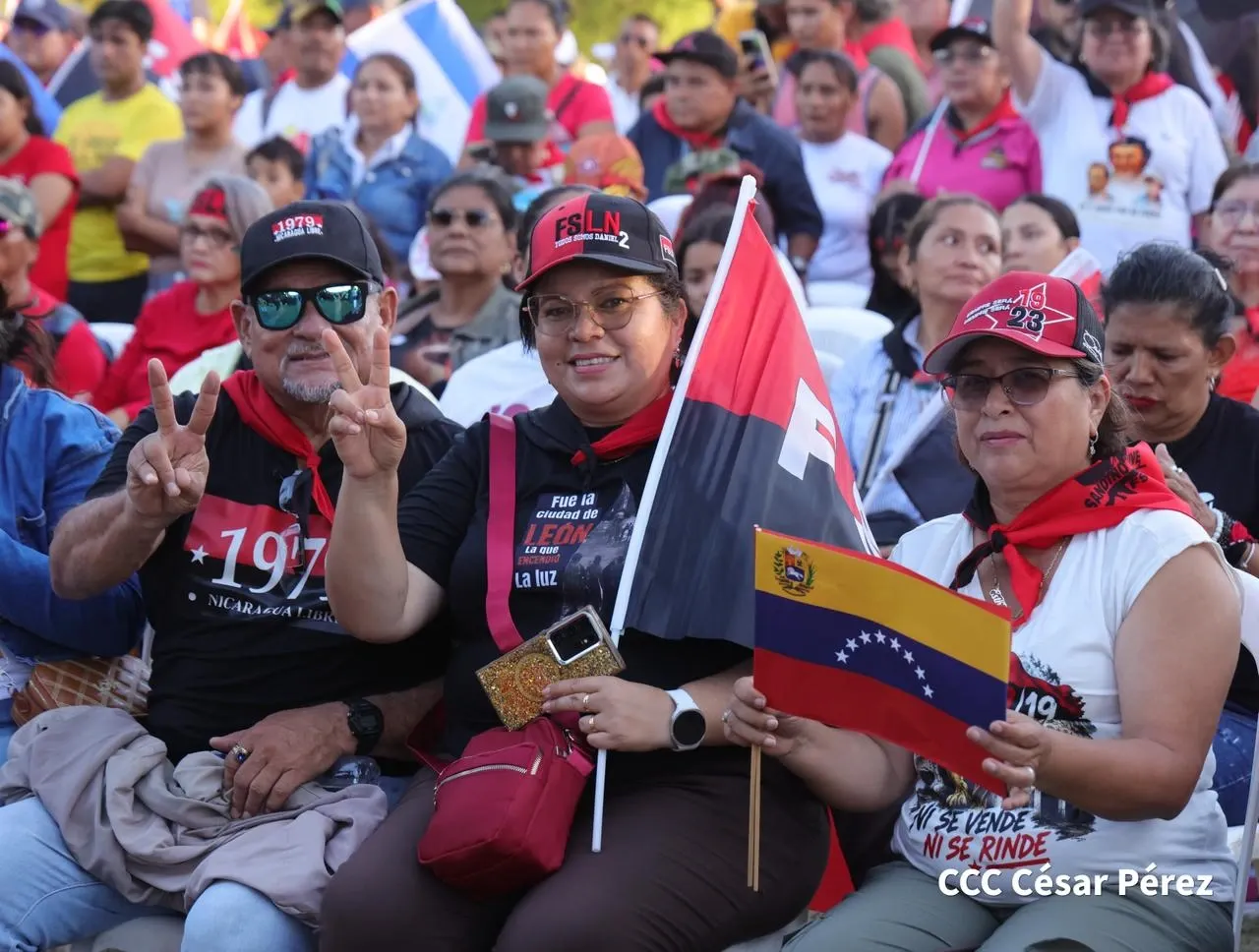 Multitudinaria caminata recuerda la histórica toma del Fortín de Acosasco en León