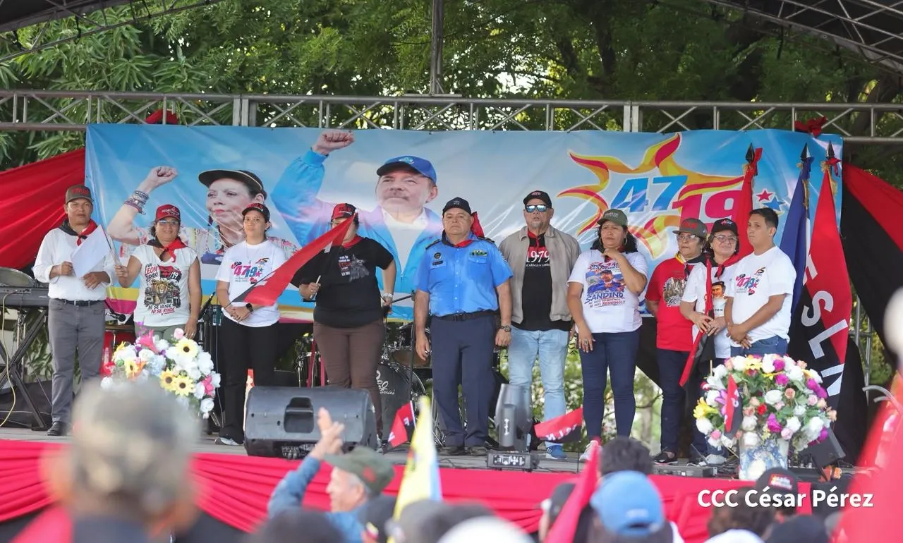 Multitudinaria caminata recuerda la histórica toma del Fortín de Acosasco en León