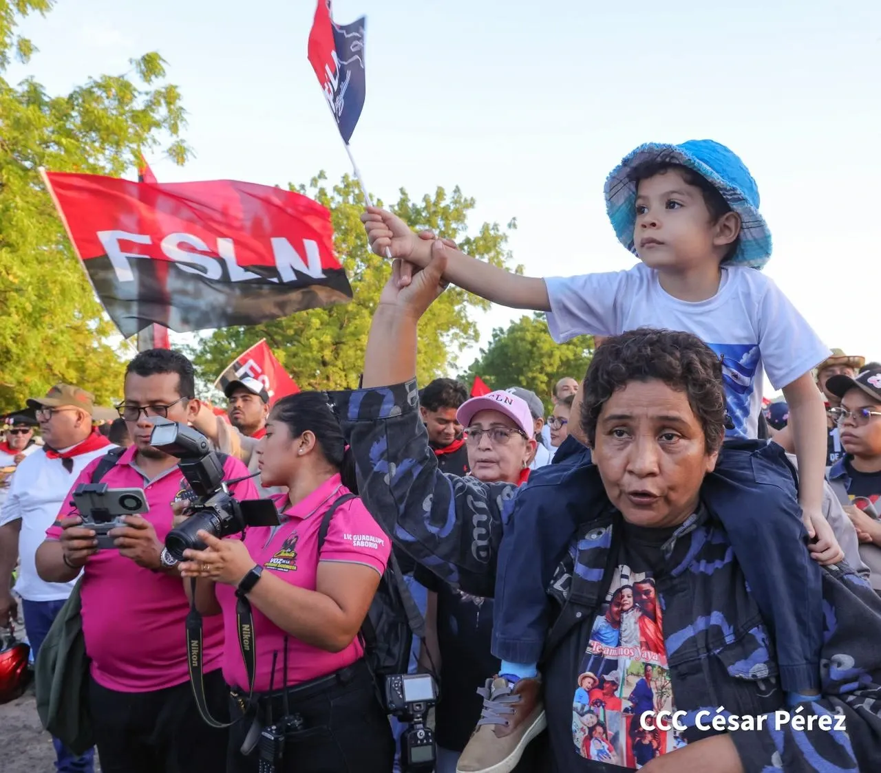 Multitudinaria caminata recuerda la histórica toma del Fortín de Acosasco en León