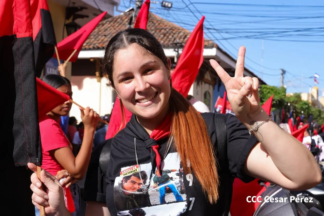 Multitudinaria caminata recuerda la histórica toma del Fortín de Acosasco en León