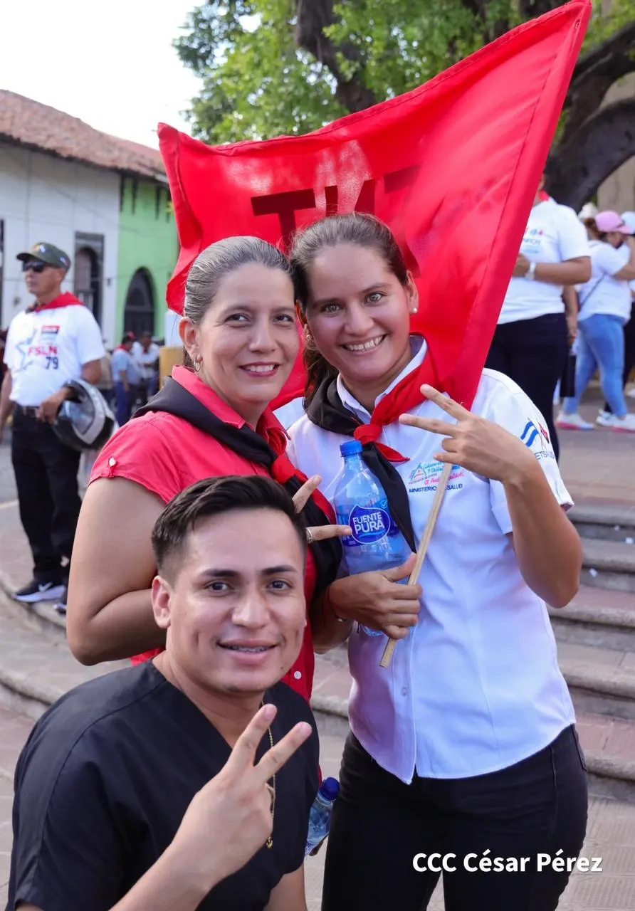 Multitudinaria caminata recuerda la histórica toma del Fortín de Acosasco en León