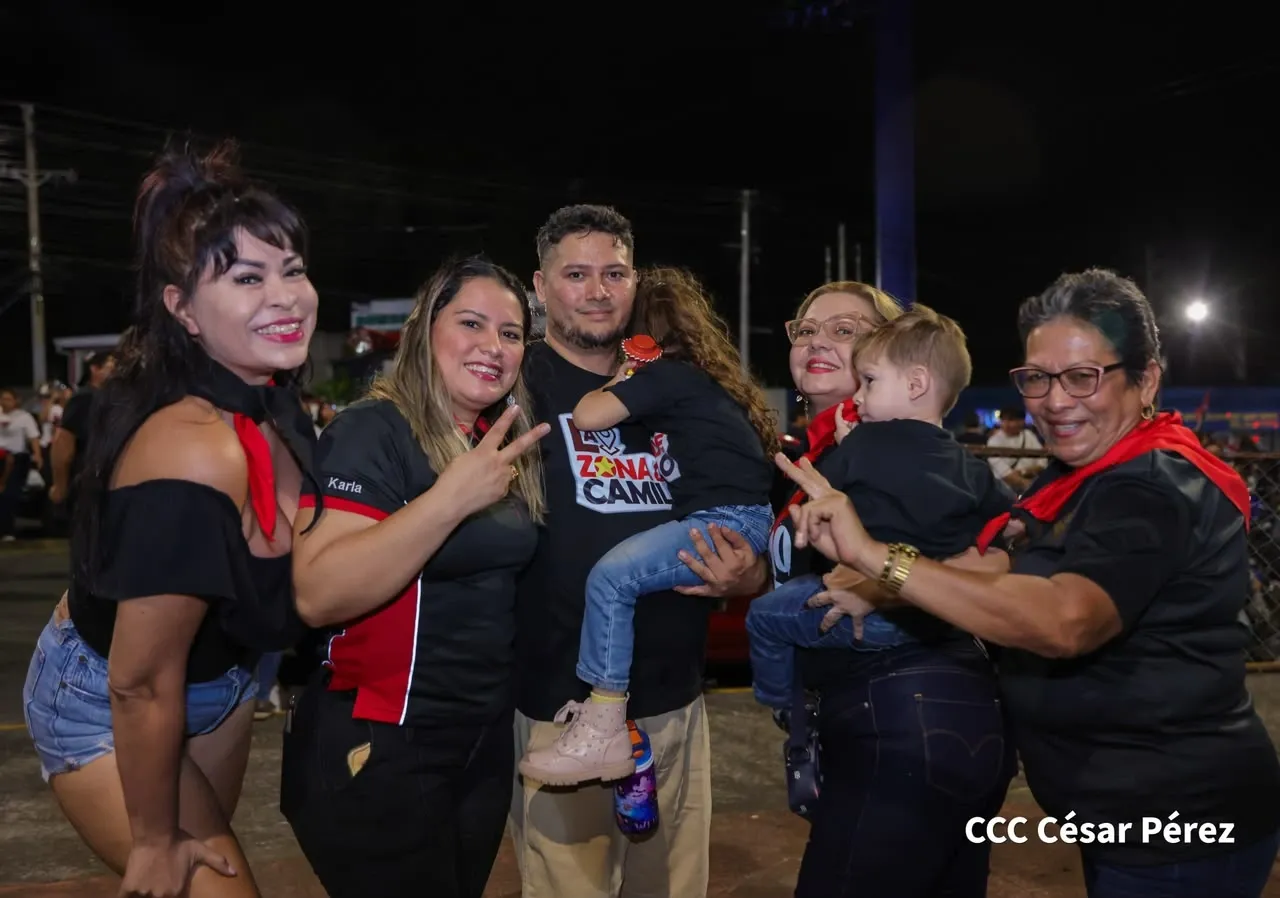 Familias protagonizan vigilias por el 47.° aniversario de la Revolución