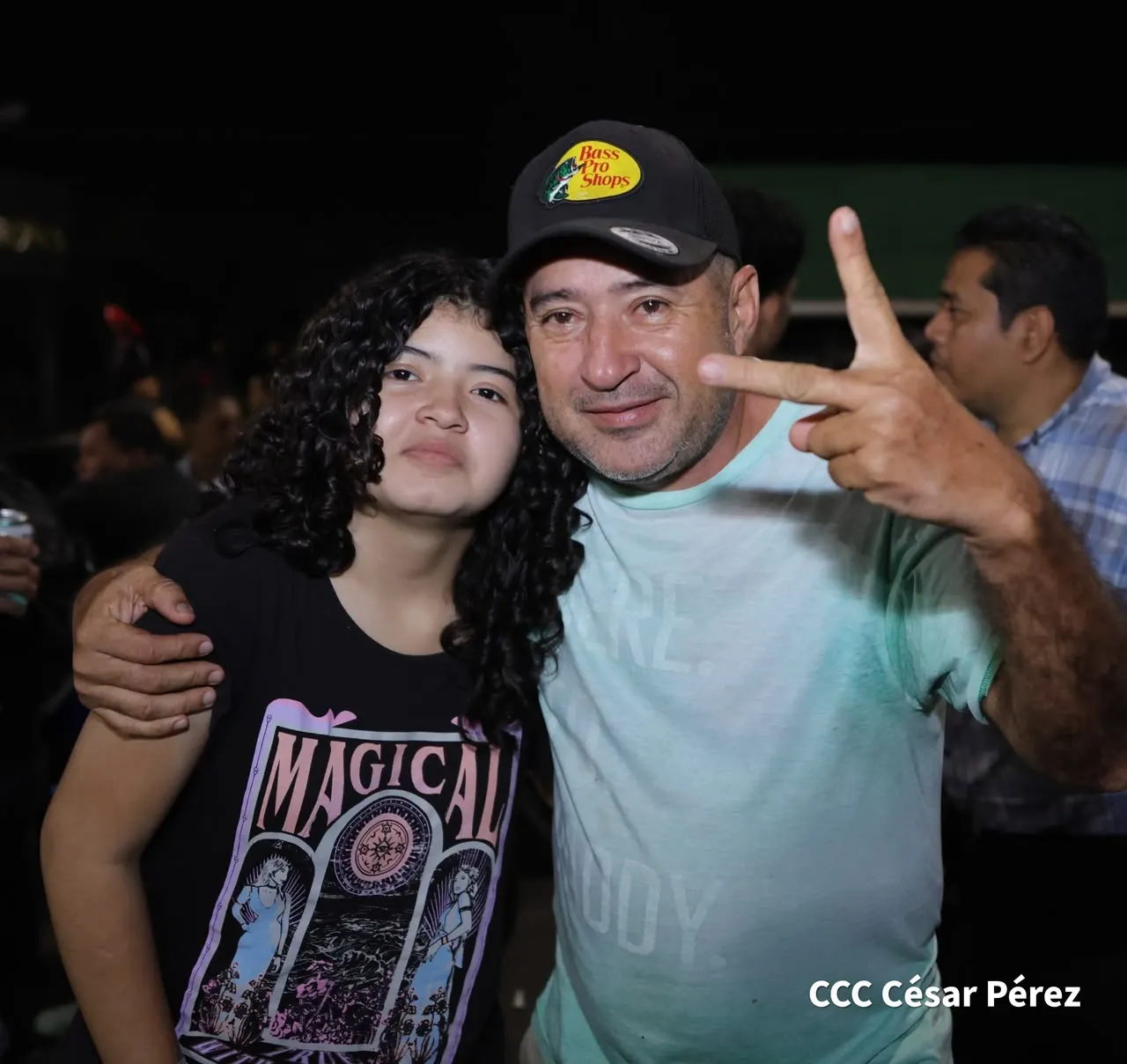 Familias protagonizan vigilias por el 47.° aniversario de la Revolución