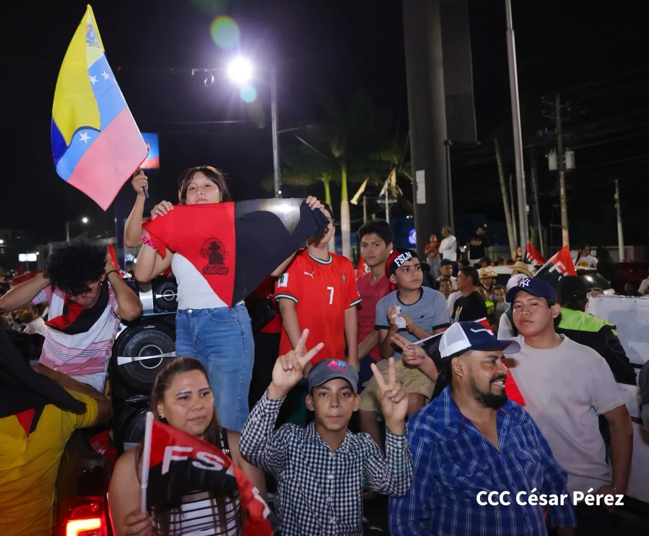 Familias protagonizan vigilias por el 47.° aniversario de la Revolución