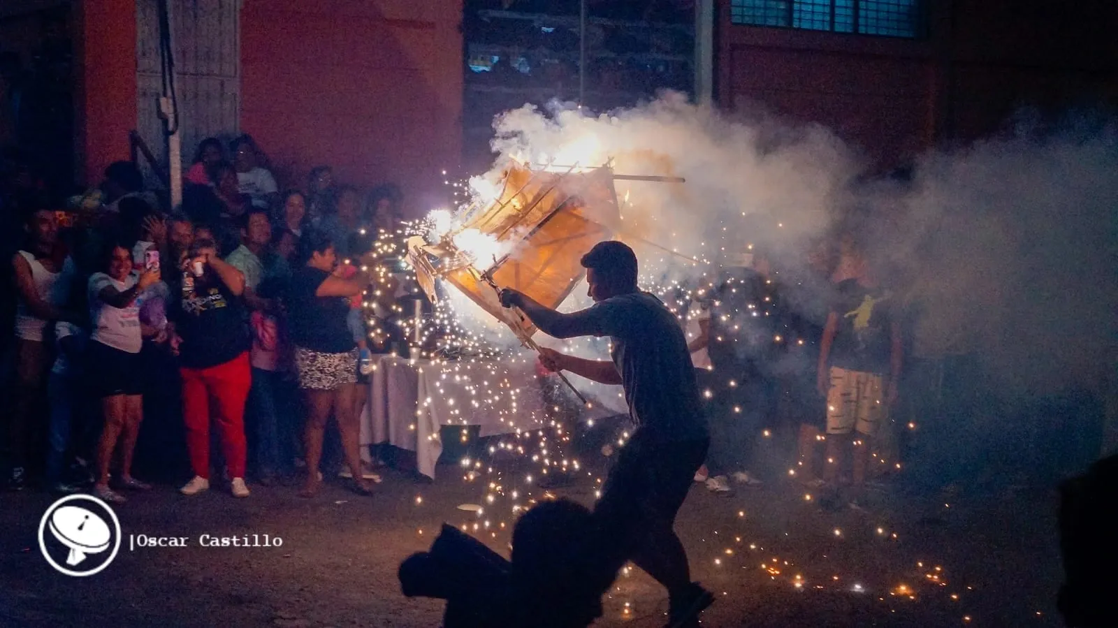 Familias protagonizan vigilias por el 47.° aniversario de la Revolución