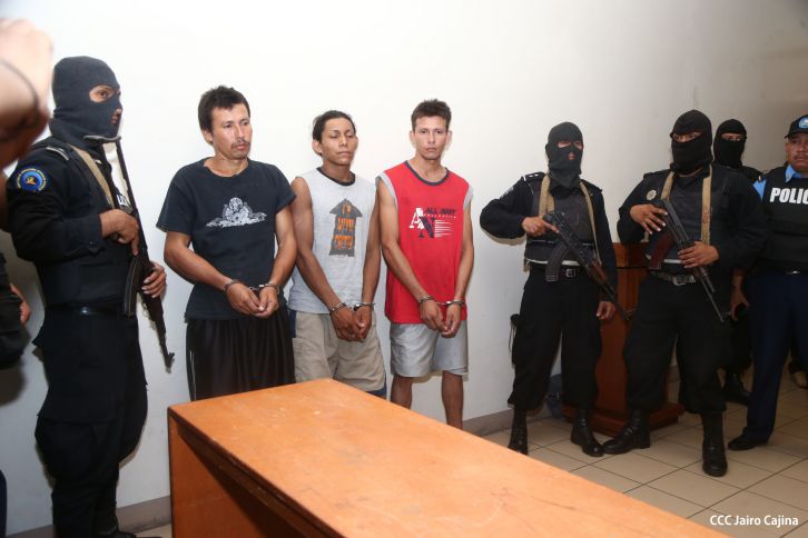 Fiscalía introduce acusación contra sospechosos de cobarde masacre