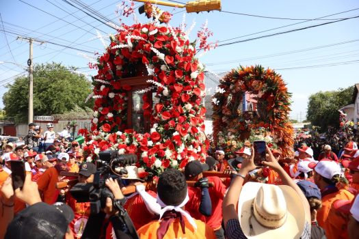 Santo Domingo de Guzmán regresa a su morada en Las Sierritas