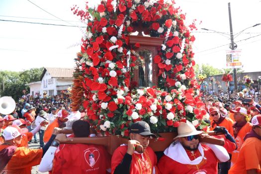 Santo Domingo de Guzmán regresa a su morada en Las Sierritas