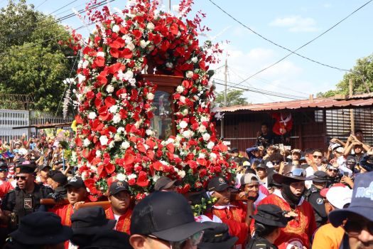 Santo Domingo de Guzmán regresa a su morada en Las Sierritas