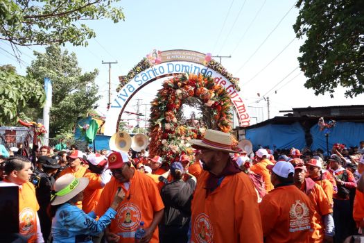 Santo Domingo de Guzmán regresa a su morada en Las Sierritas
