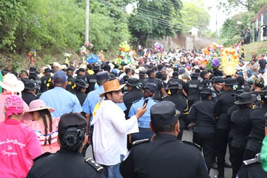 Santo Domingo de Guzmán regresa a su morada en Las Sierritas