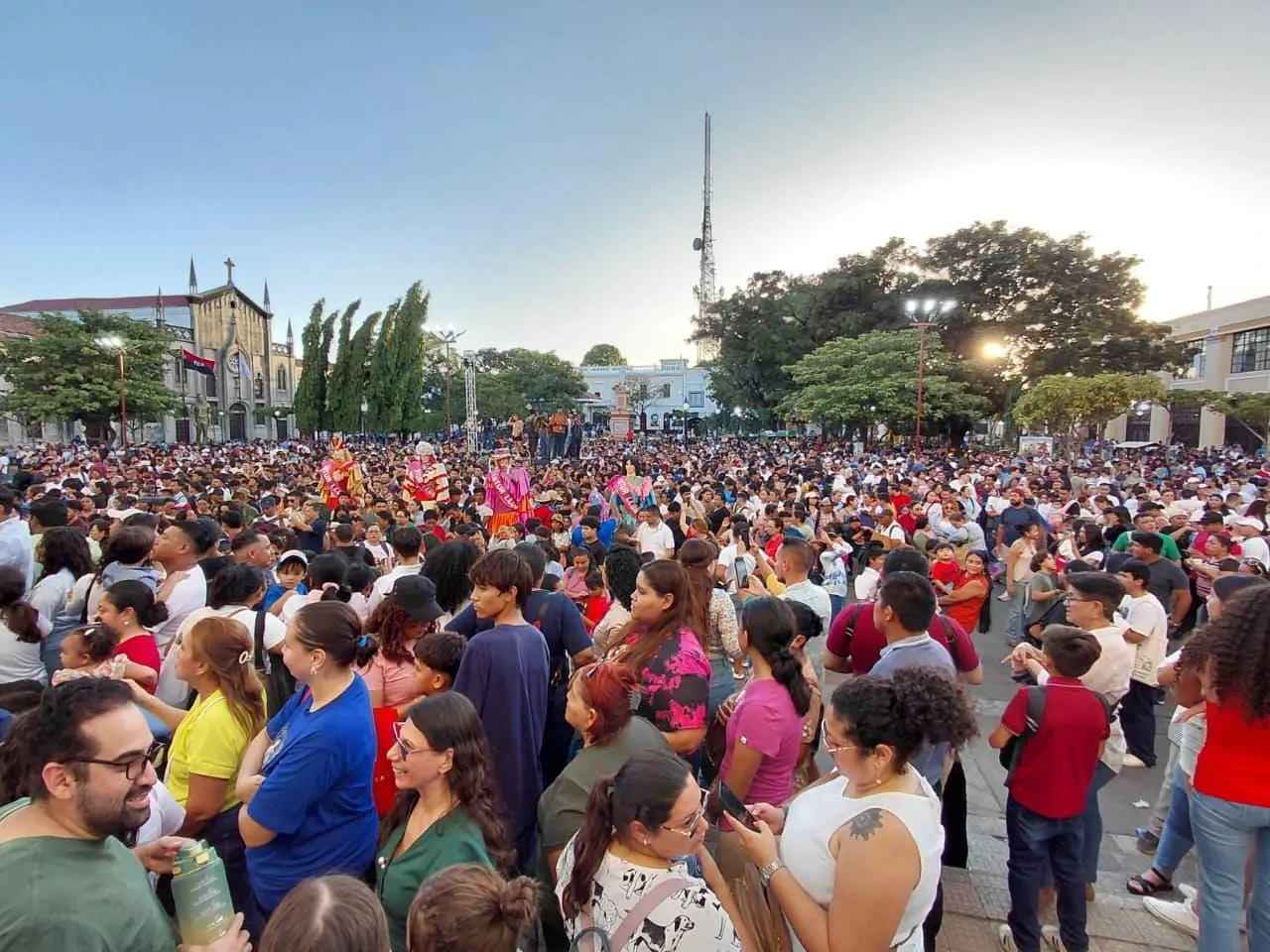 "Gritería Chiquita" en honor a la Asunción de María 