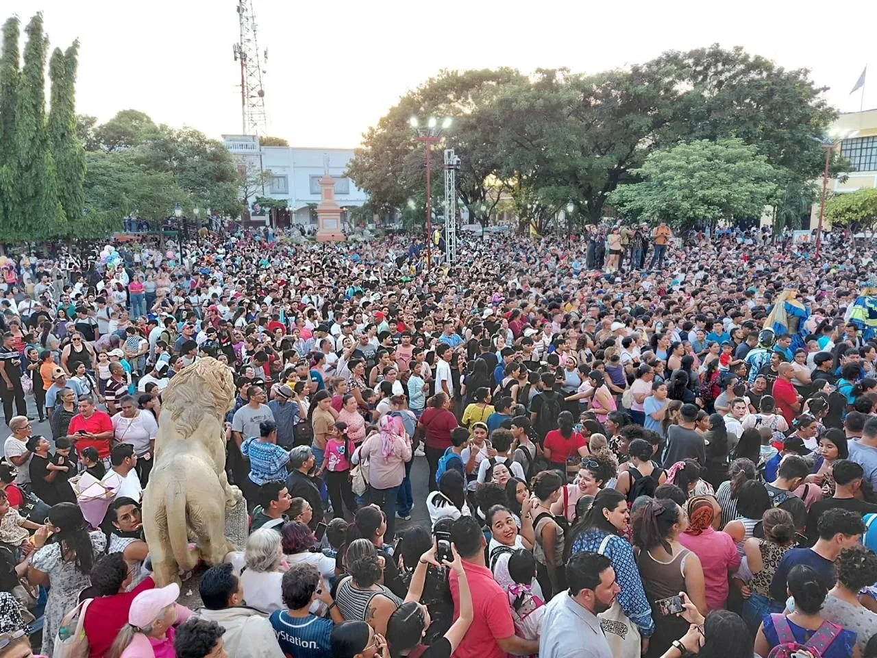 "Gritería Chiquita" en honor a la Asunción de María 