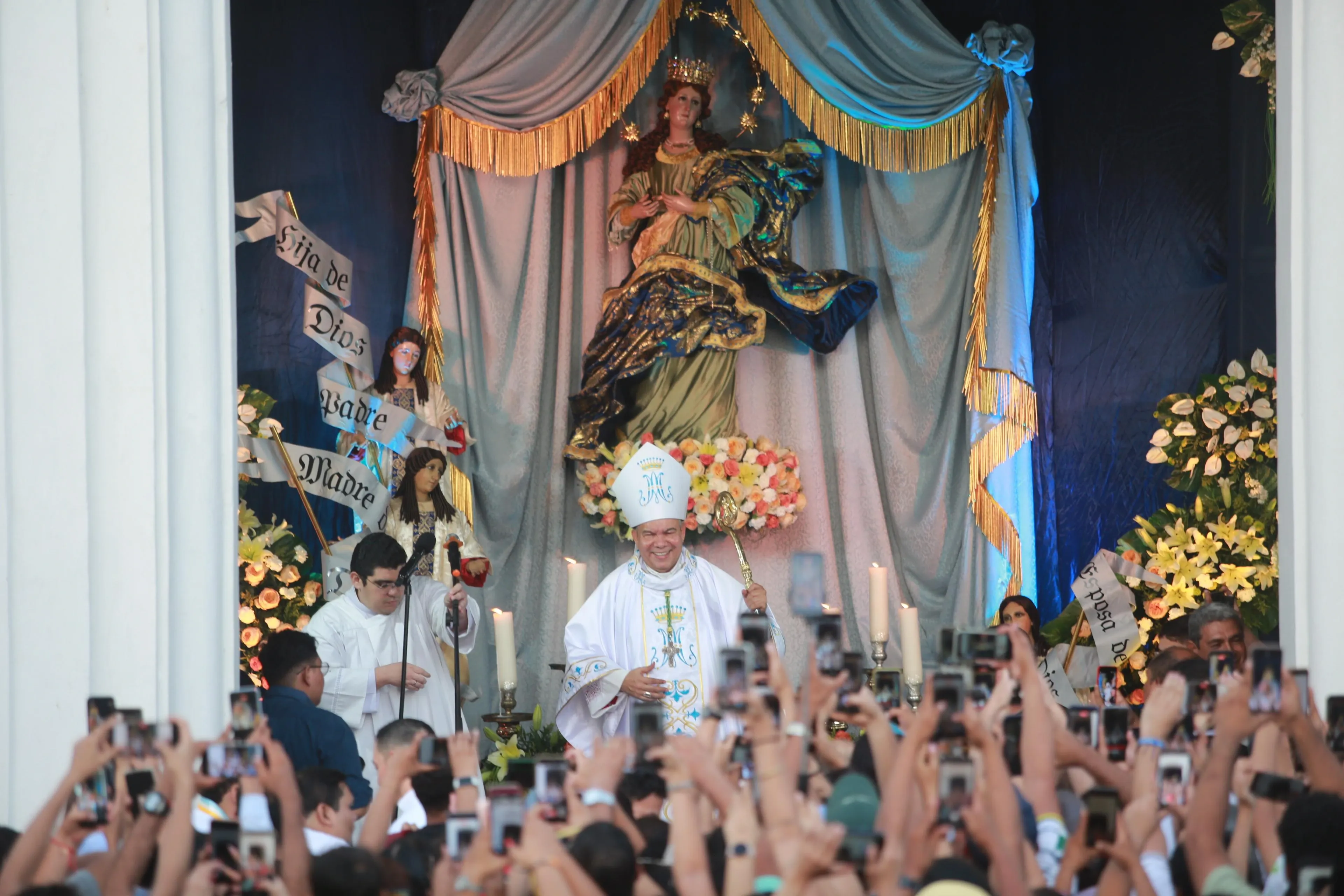 "Gritería Chiquita" en honor a la Asunción de María 