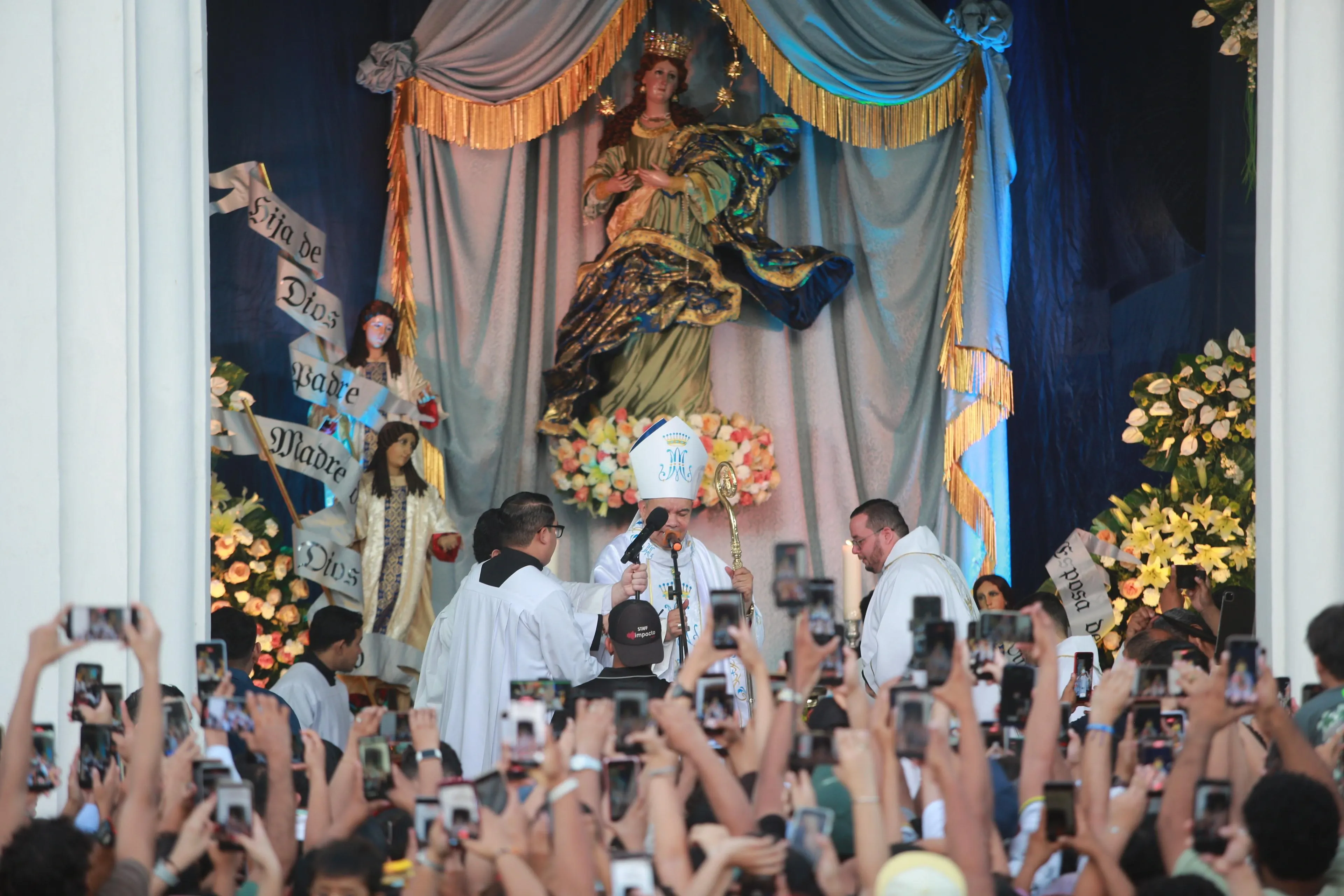 "Gritería Chiquita" en honor a la Asunción de María 