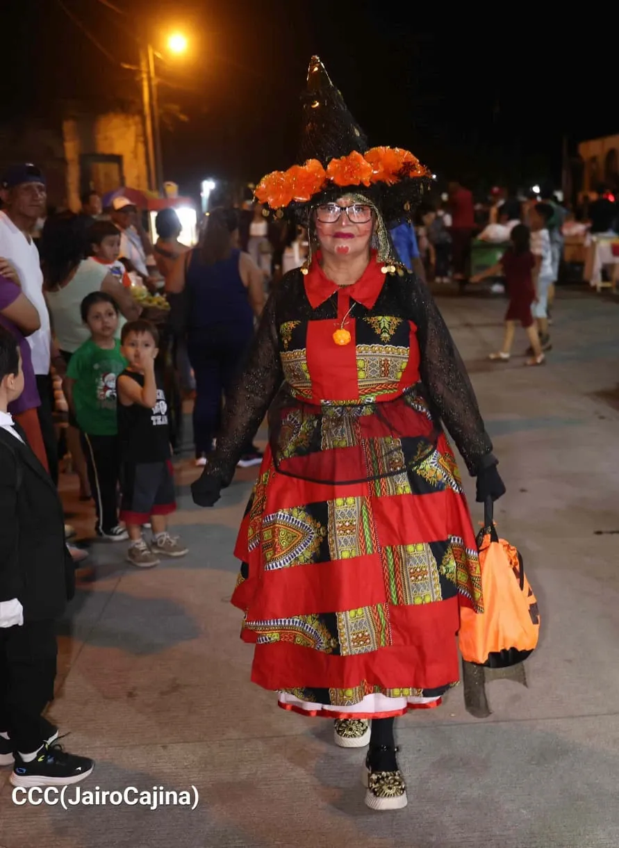 Los Agüizotes recorren Masaya en una noche de cultura y tradición