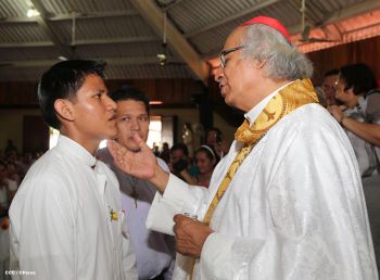 Cardenal Brenes celebra a Cristo Rey