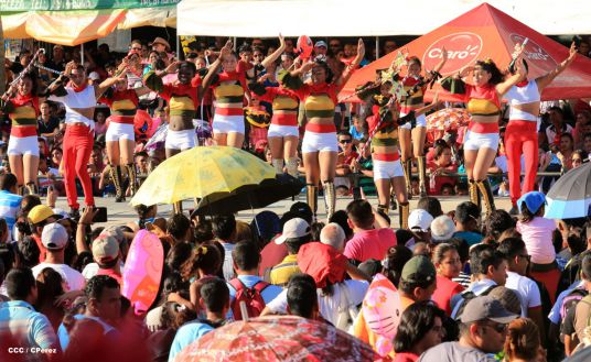 Turistas nacionales y extranjeros disfrutaron del Carnaval Acuático en Río San Juan
