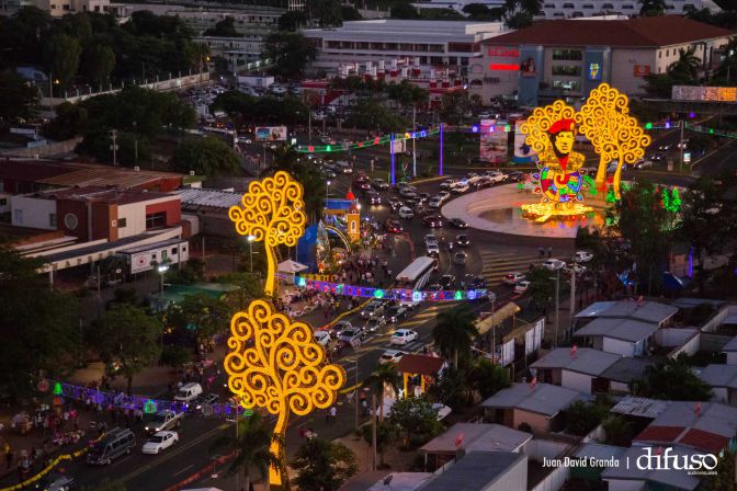 Luces de Vida, Amor y Esperanza iluminan Avenida de Bolívar a Chávez