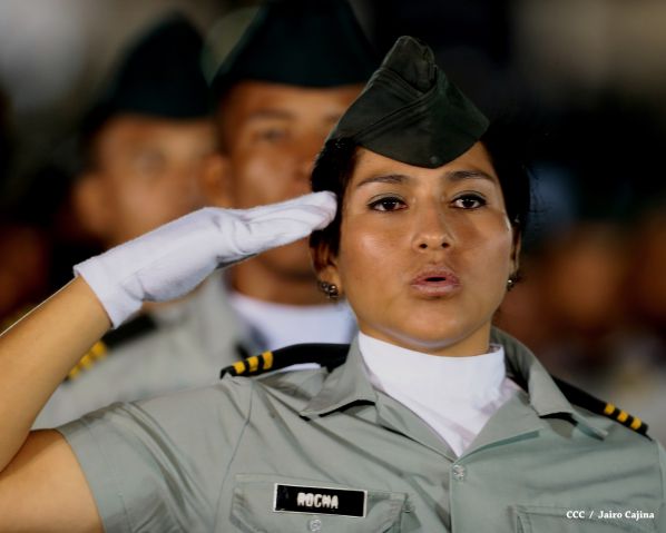 Daniel y Rosario presiden graduación de cadetes del Ejército