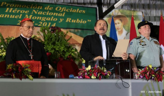 Daniel y Rosario presiden graduación de cadetes del Ejército