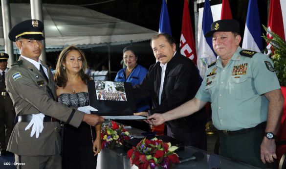 Daniel y Rosario presiden graduación de cadetes del Ejército