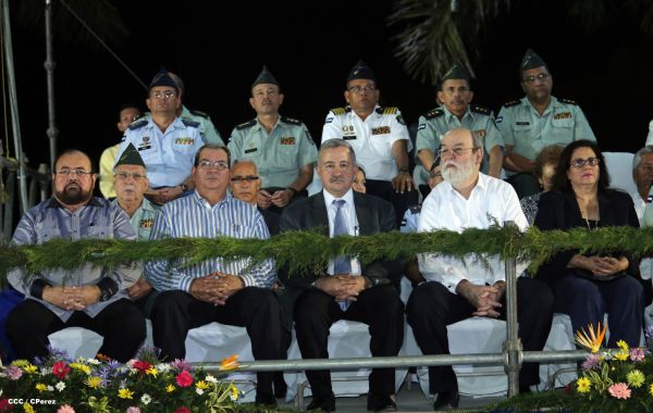 Daniel y Rosario presiden graduación de cadetes del Ejército