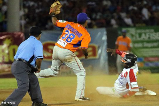 Indios del Bóer se coronan campeones de la LNBP 2015