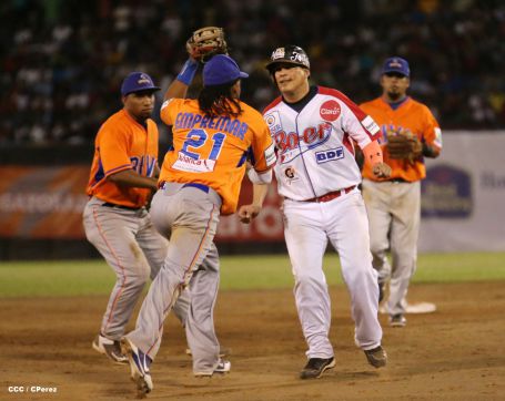 Indios del Bóer se coronan campeones de la LNBP 2015