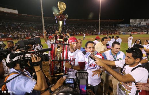 Indios del Bóer se coronan campeones de la LNBP 2015