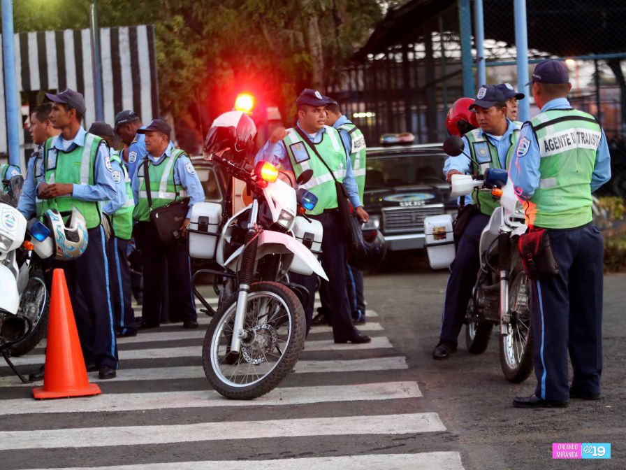 Policía Nacional resguarda inicio Año Escolar 2015