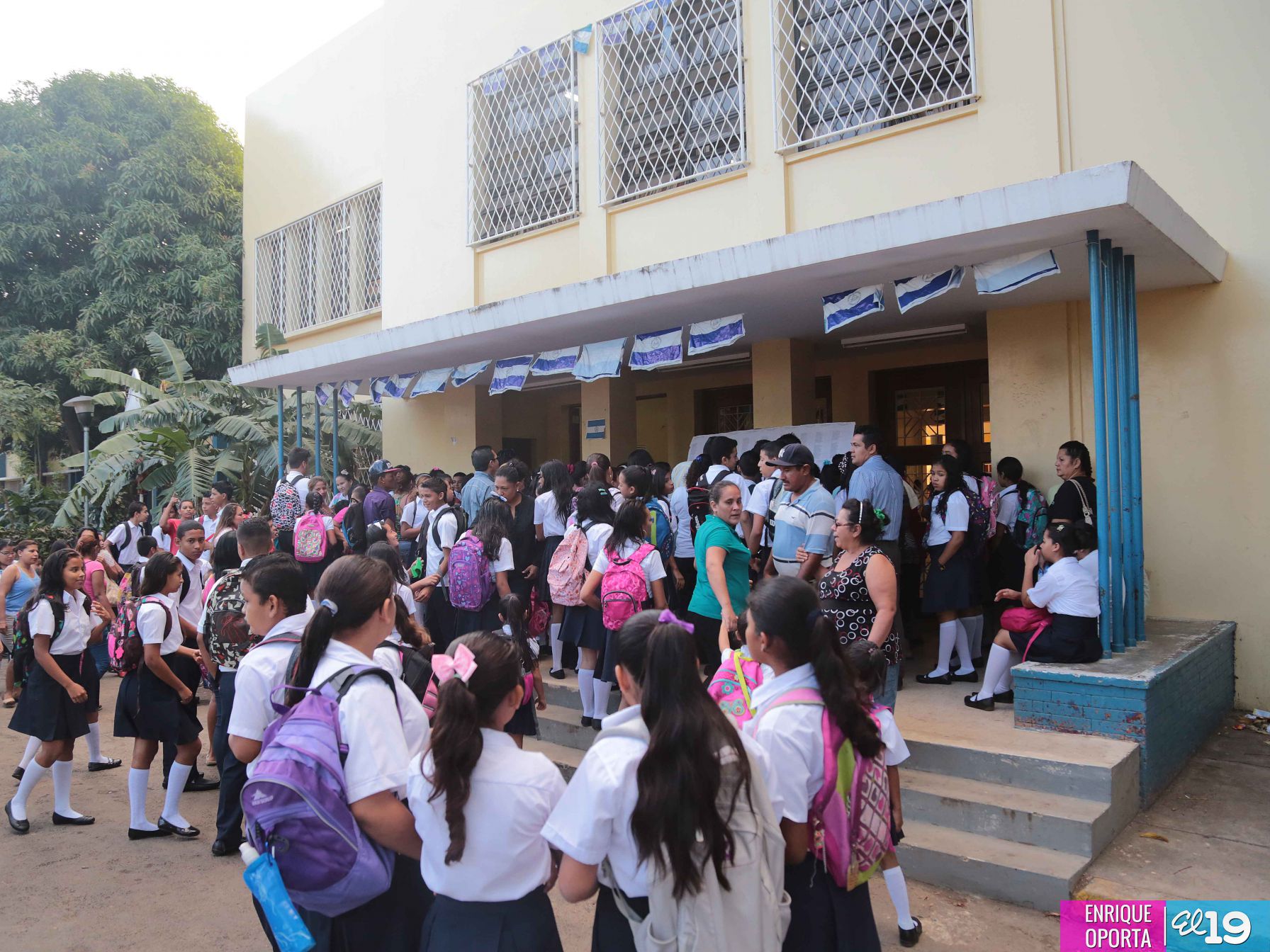 Inicio Año Escolar 2015 en Instituto Rigoberto López Pérez