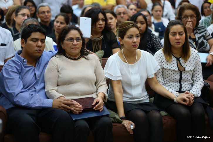 Continúan honras póstumas al Rector Magnífico Elmer Cisneros