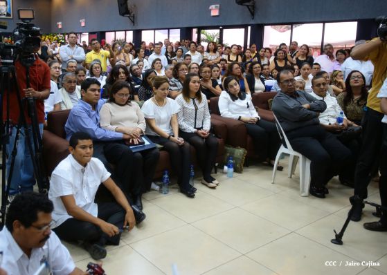 Continúan honras póstumas al Rector Magnífico Elmer Cisneros