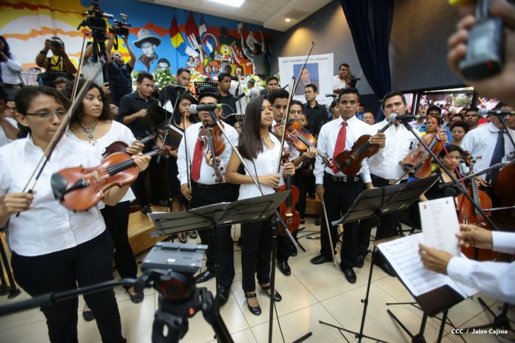 Continúan honras póstumas al Rector Magnífico Elmer Cisneros