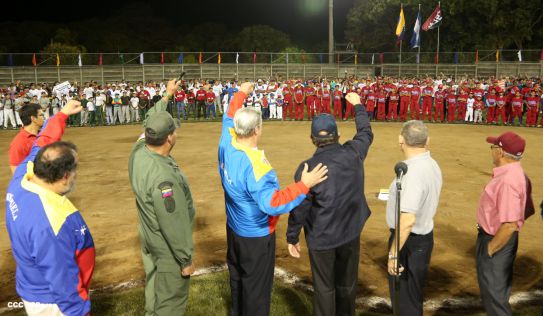 Daniel inaugura Estadio de Béisbol Infantil “Hugo Chávez Frías”
