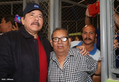 Daniel inaugura Estadio de Béisbol Infantil “Hugo Chávez Frías”