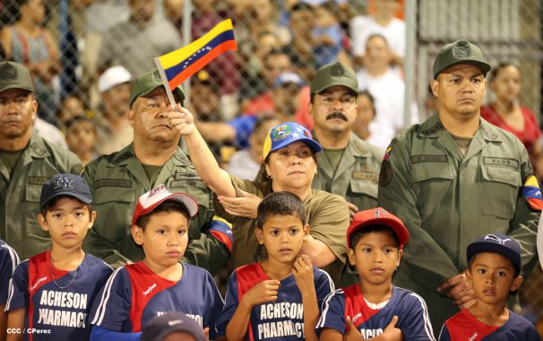 Daniel inaugura Estadio de Béisbol Infantil “Hugo Chávez Frías”