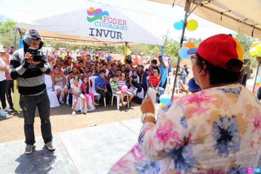 Entregan viviendas a familias de Masachapa