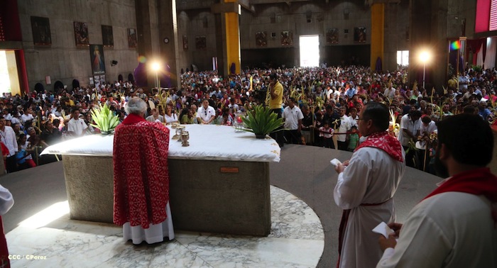Procesión de la Burrita en Managua (Semana Santa 2013)