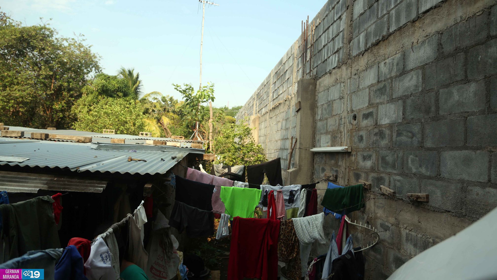 Alcaldía dialoga con familias para que accedan a ser evacuadas a lugares más seguros