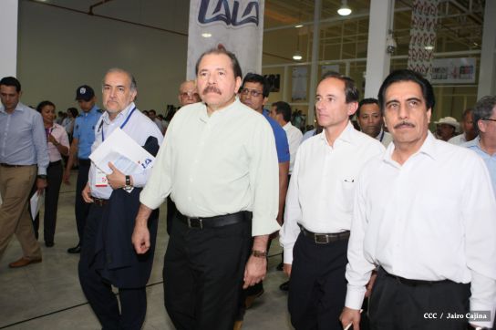 Presidente Daniel inaugura planta láctea del grupo Lala