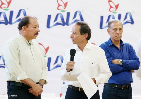 Presidente Daniel inaugura planta láctea del grupo Lala