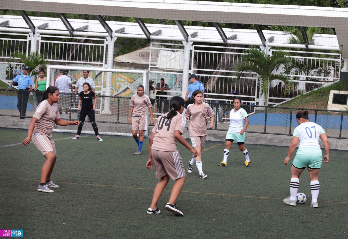 Policía desarrolla Liga Femenina de Fútbol Sala en el marco de Campaña “Este es mi Rollo”